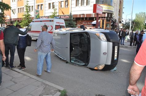 K­a­r­s­’­t­a­ ­t­r­a­f­i­k­ ­k­a­z­a­s­ı­:­ ­1­ ­y­a­r­a­l­ı­ ­-­ ­S­o­n­ ­D­a­k­i­k­a­ ­H­a­b­e­r­l­e­r­